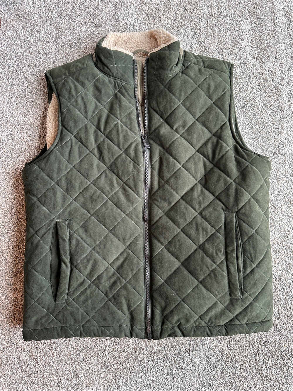RAINFOREST Quilted Olive Green Vest with Sherpa Collar
